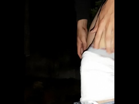 ❤️ Fqinji im u hodh në murin tim të karantinës Vetëm porno tek ne ☑